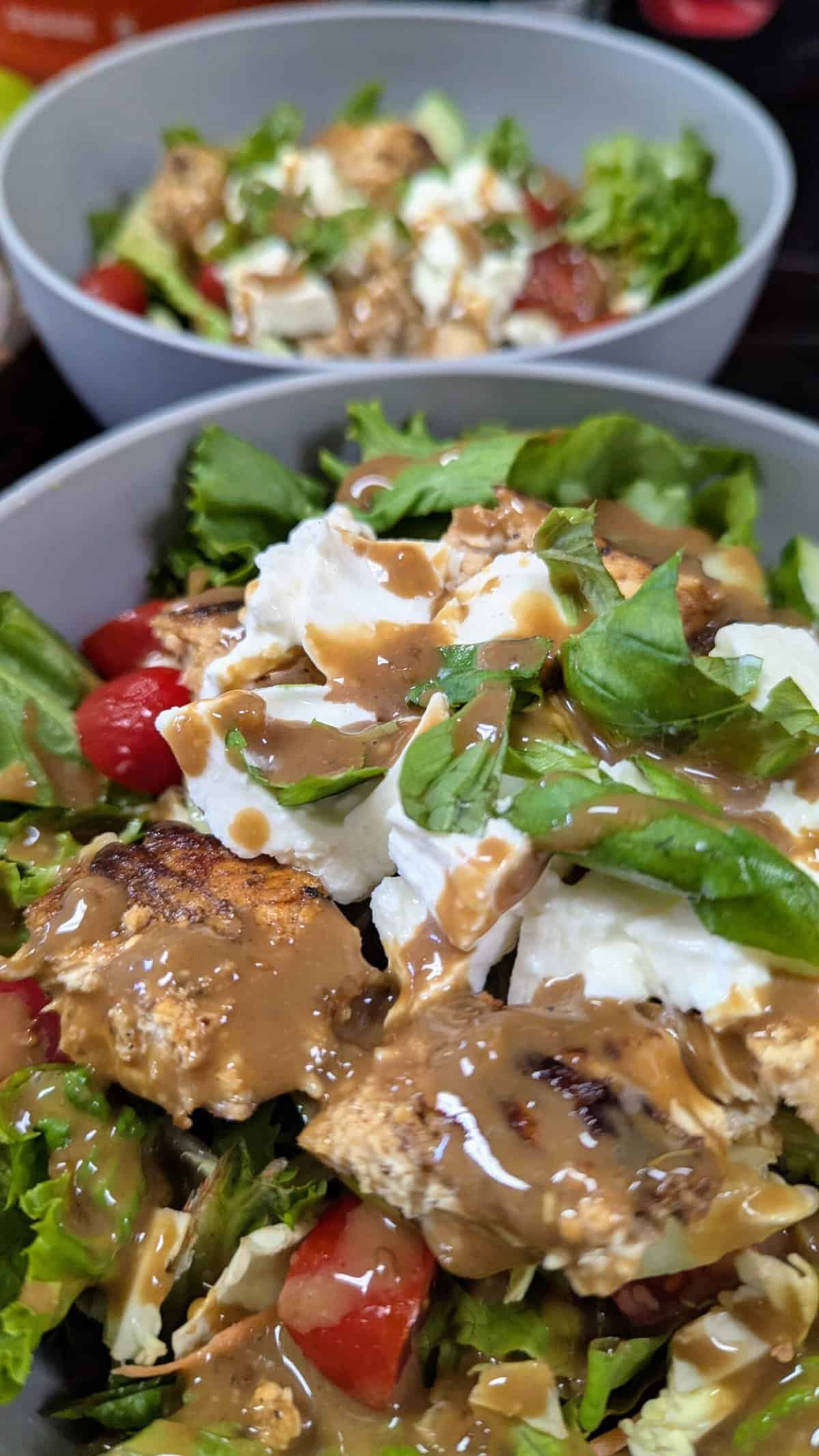 caprese burrata salad